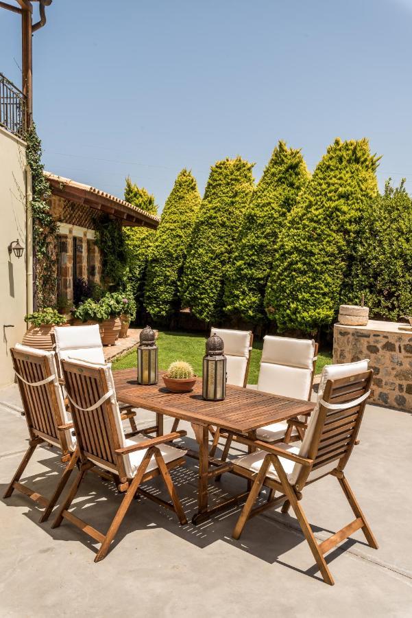 הרסוניסוס Golden Crest Villa מראה חיצוני תמונה